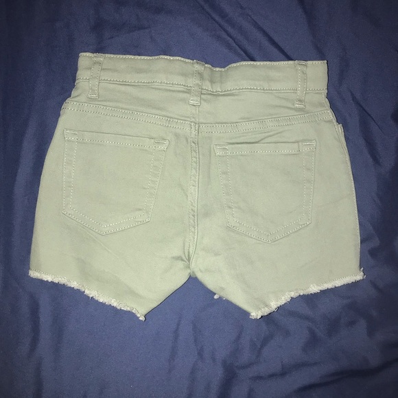 Childrens Place Jeans Shorts size 8 - Picture 2 of 2